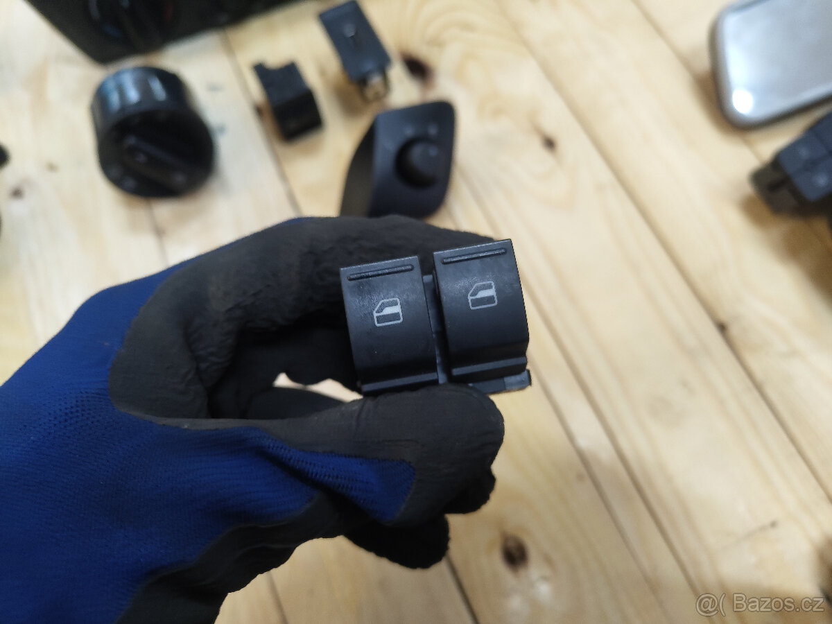 Náhradní díly Ibiza 4 - jednotka, budíky... - 2