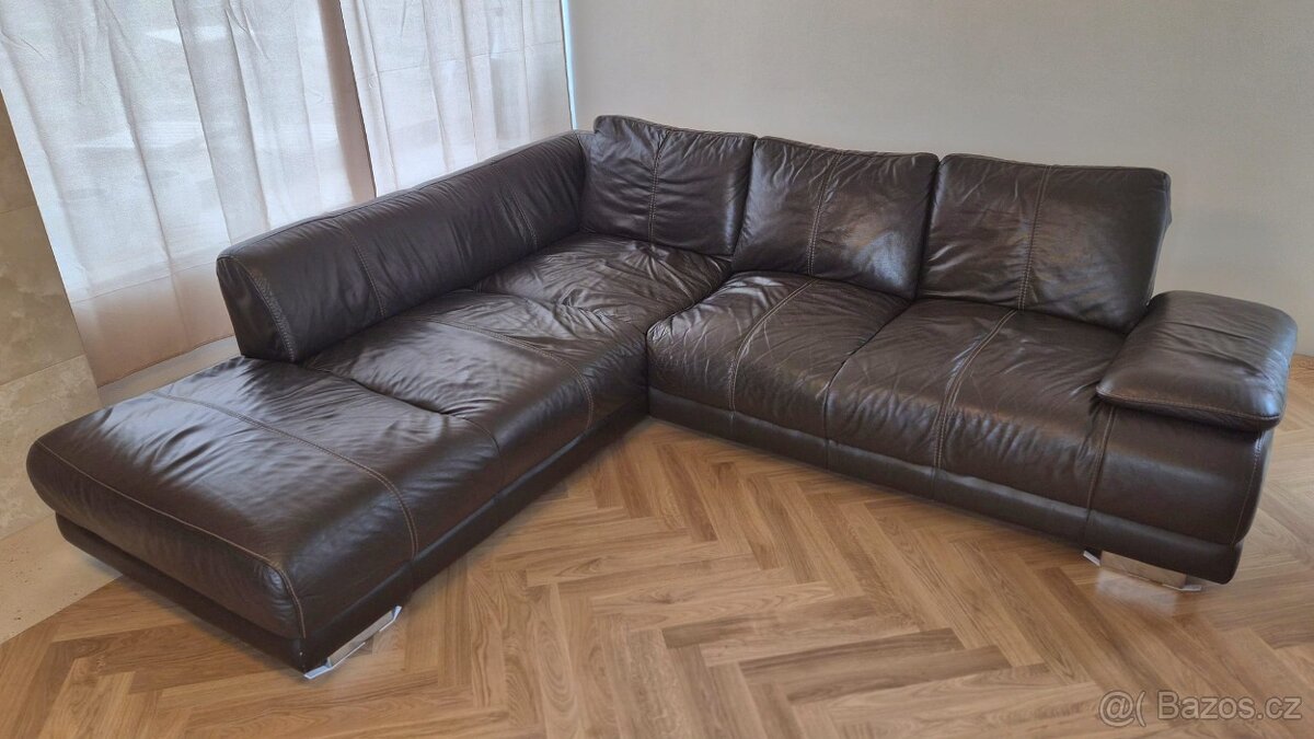 Hnědý kožený gauč - 2