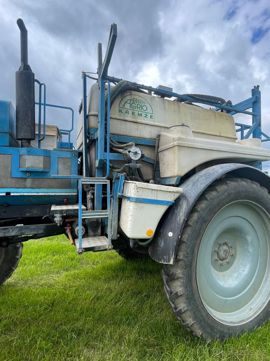 Samochodný postřikovač Agrio samec - 2