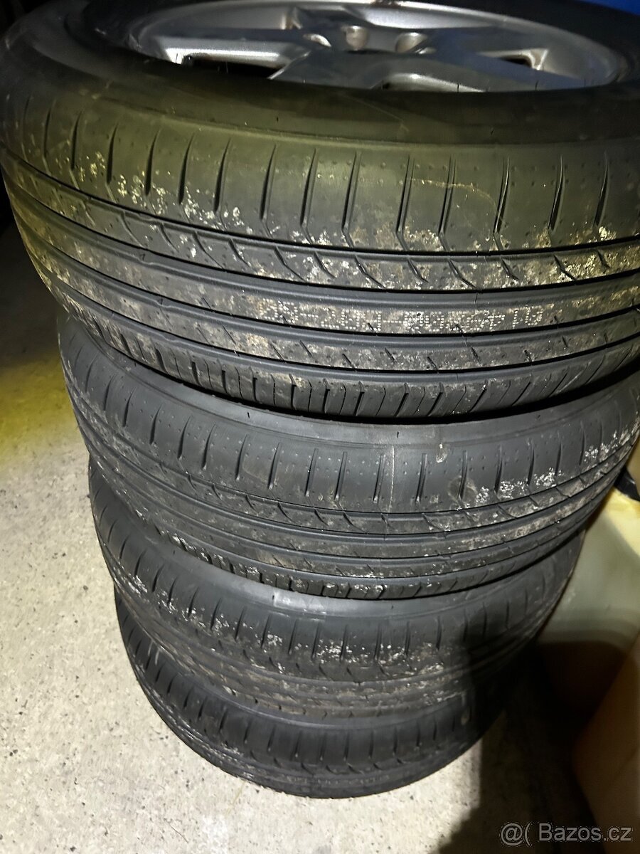 Nové pneu 235/65 r17 Goodrige - 2