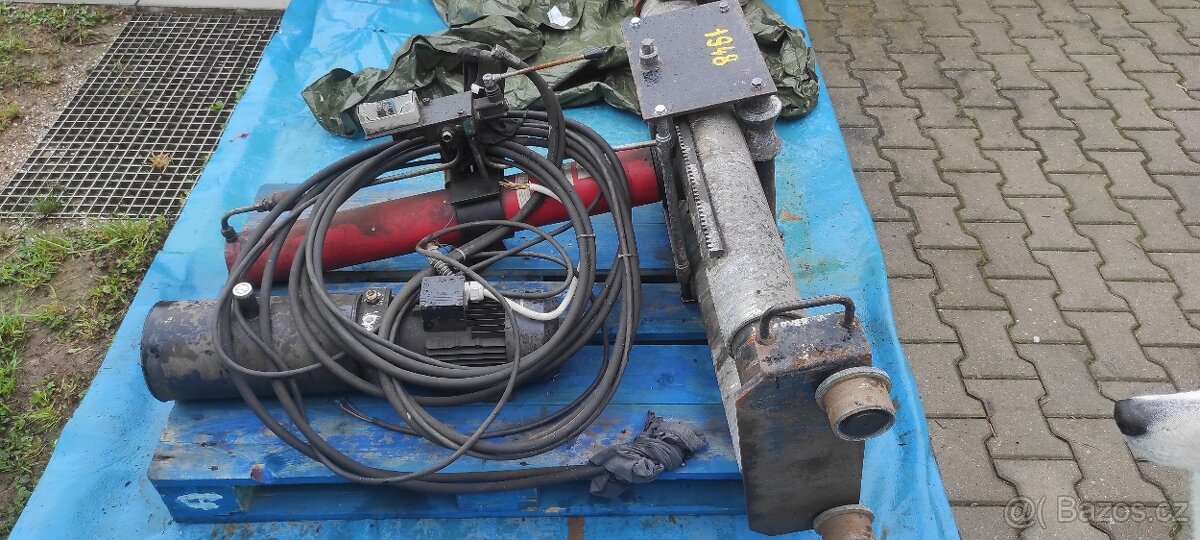 Kanálový hydraulicky zvedák - 2