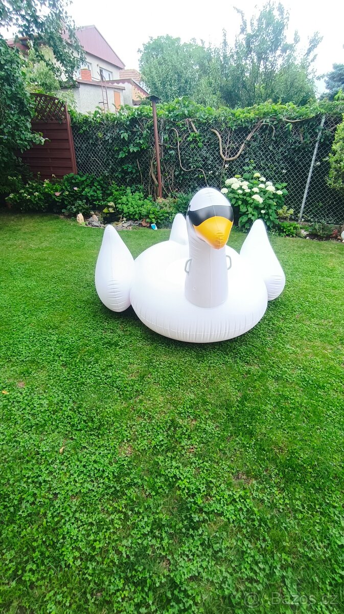 Velká NAFUKOVACÍ LABUŤ 115x180x190cm. VxŠxD. Používaná necel - 2