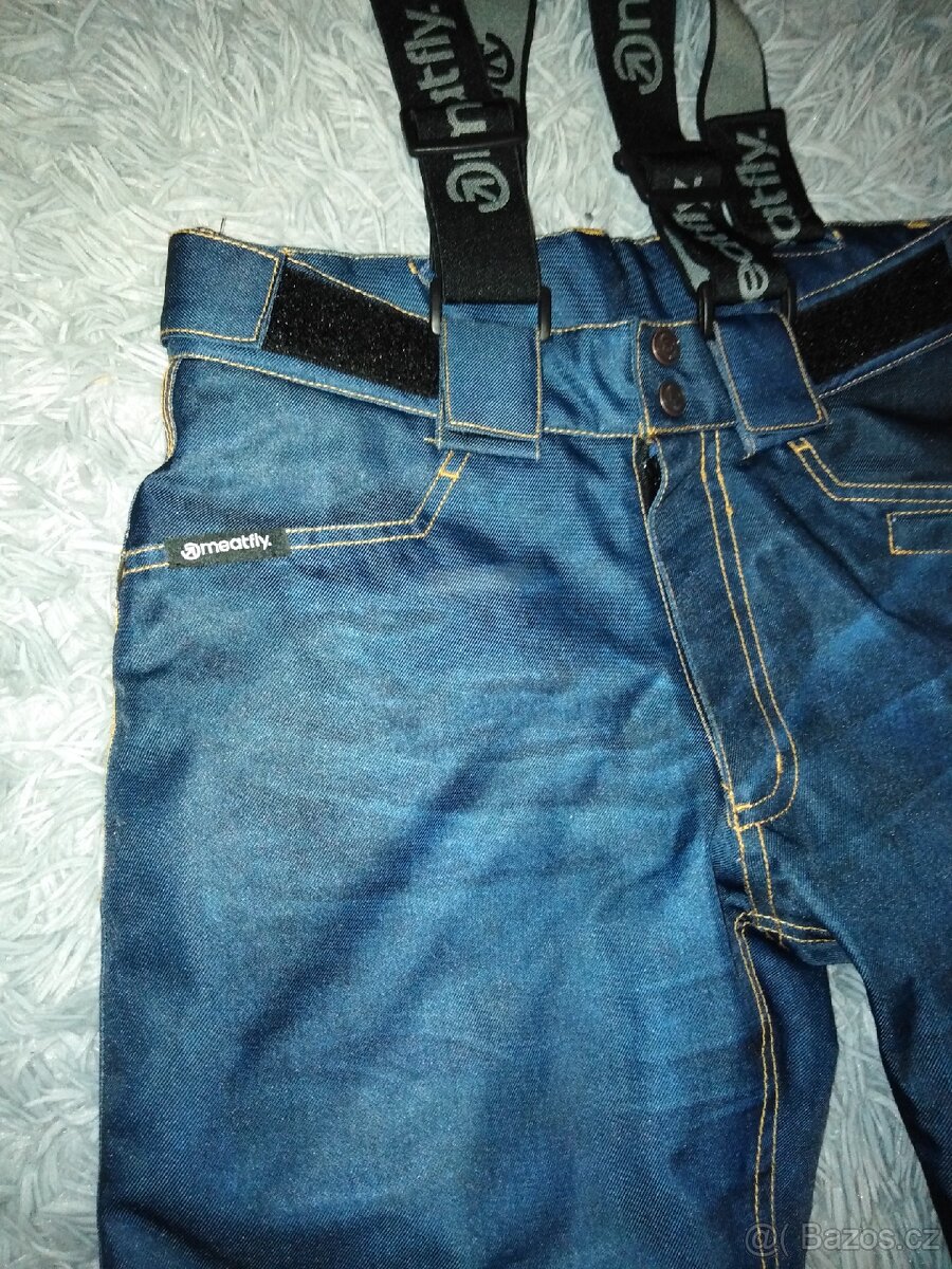 Snowboardové kalhoty Meatfly, přilba Giro a hůlky - 2