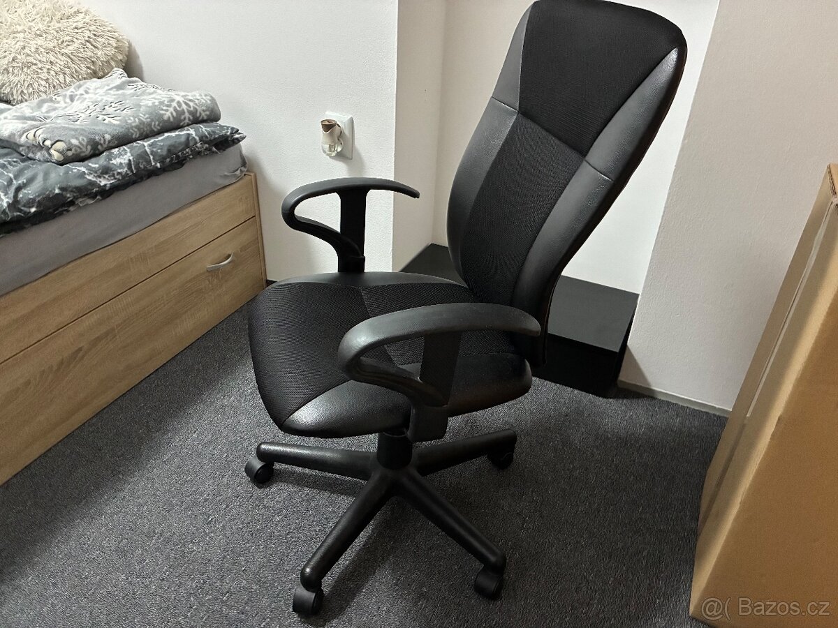 Kancelářská otočná židle (studentská) - 2