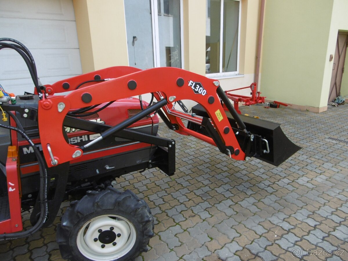 Malotraktor MITSUBISHI MT226D s čelním nakladačem - 2