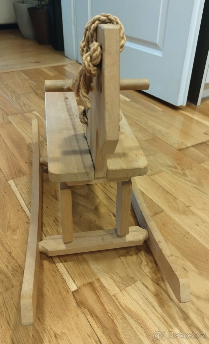 Dřevěný houpací koník - 2