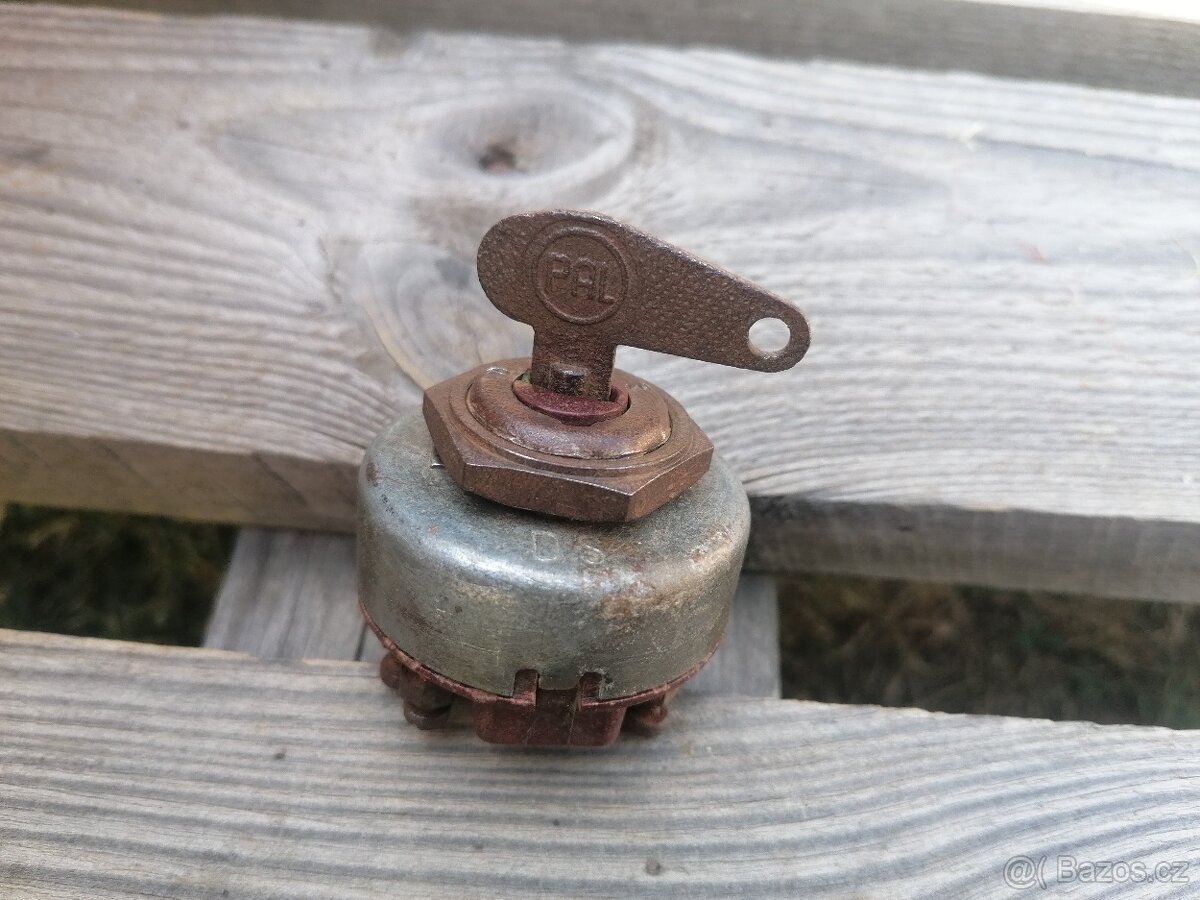 Spínacia skrinka s kľučom na Jawa, CZ, 350, 250, 175, 125 - 2