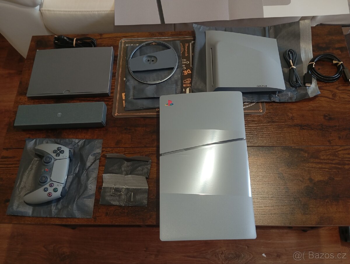 PlayStation 5 Slim 30th Anniversary Digital Edition - 2