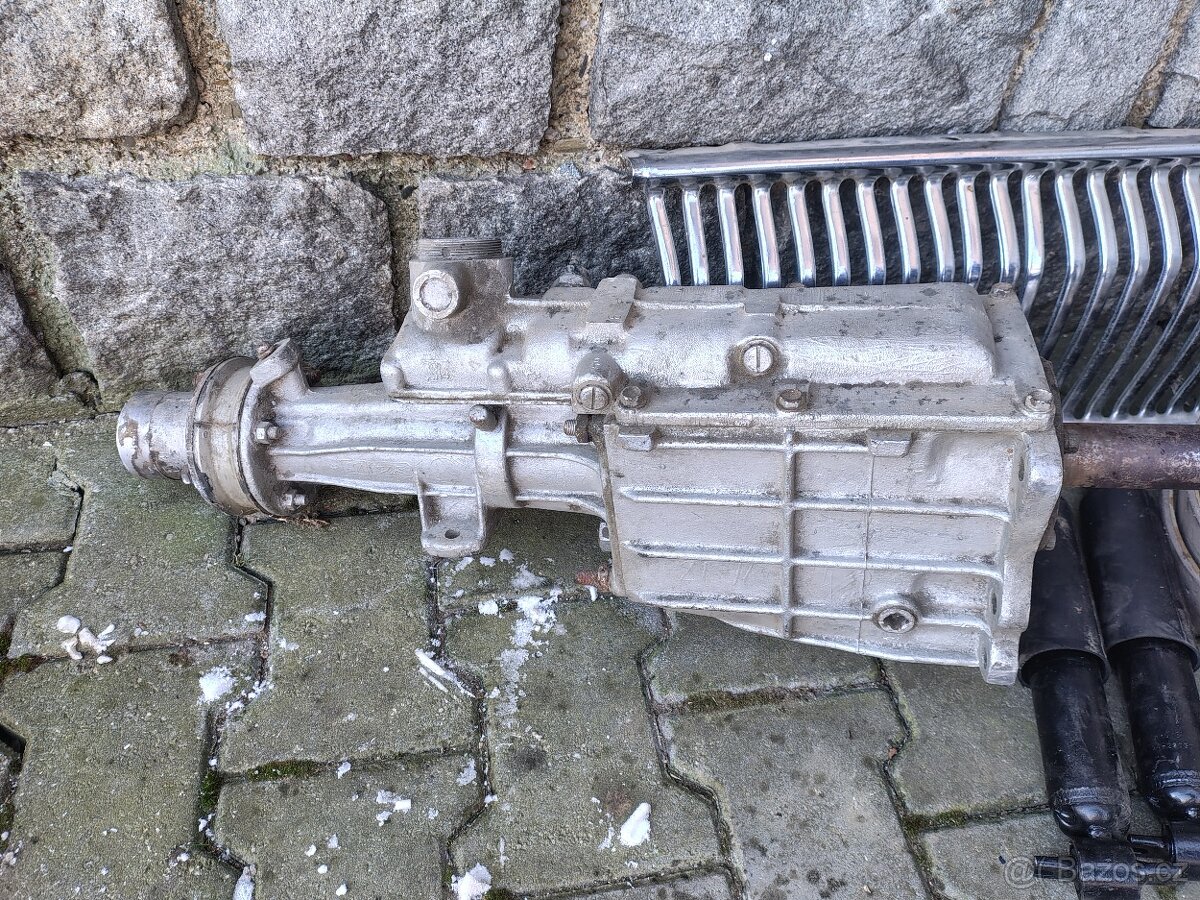 Volha 24 - náhradní díly - 2