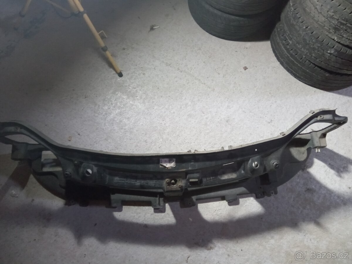 přední příčka renault trafic 2003 - 2