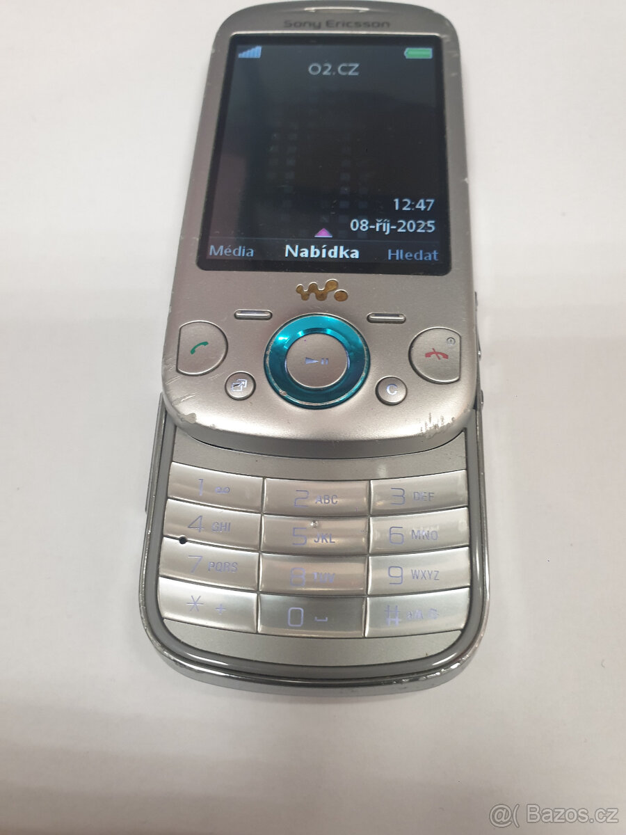 Sony Ericsson Zylo W20i - 2