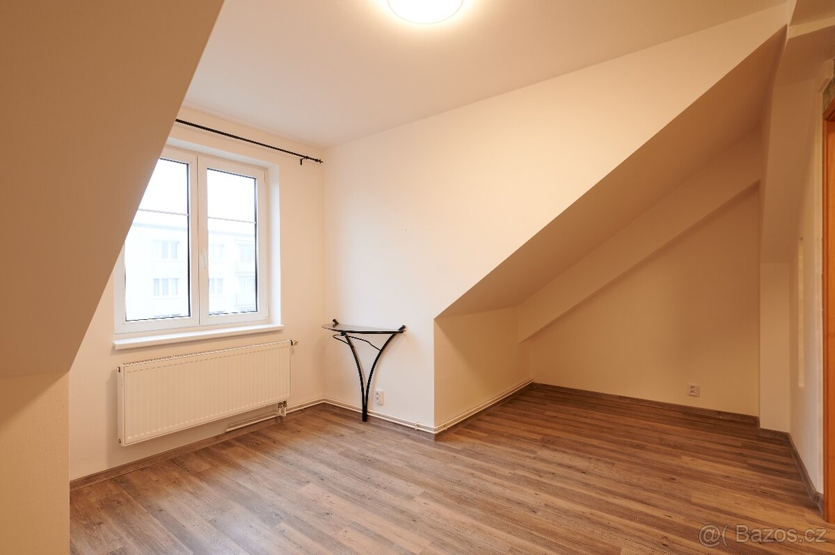 Nýřany, Revoluční 2kk - 2