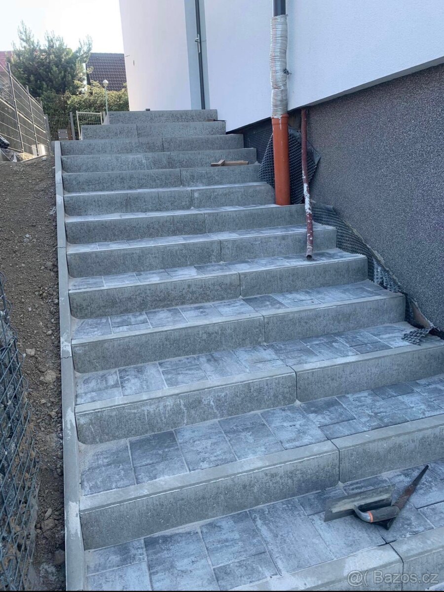 Pokládka zámkové dlažby a výkopové práce - 2