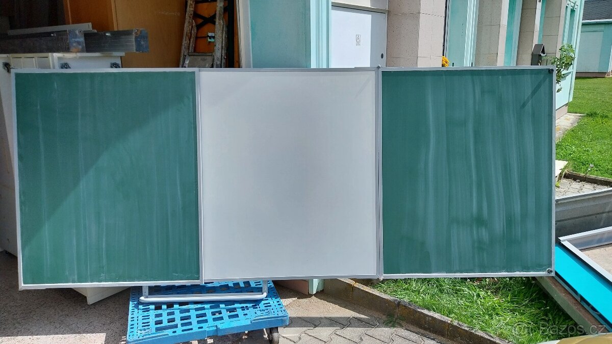 Školní třídílná tabule - 2