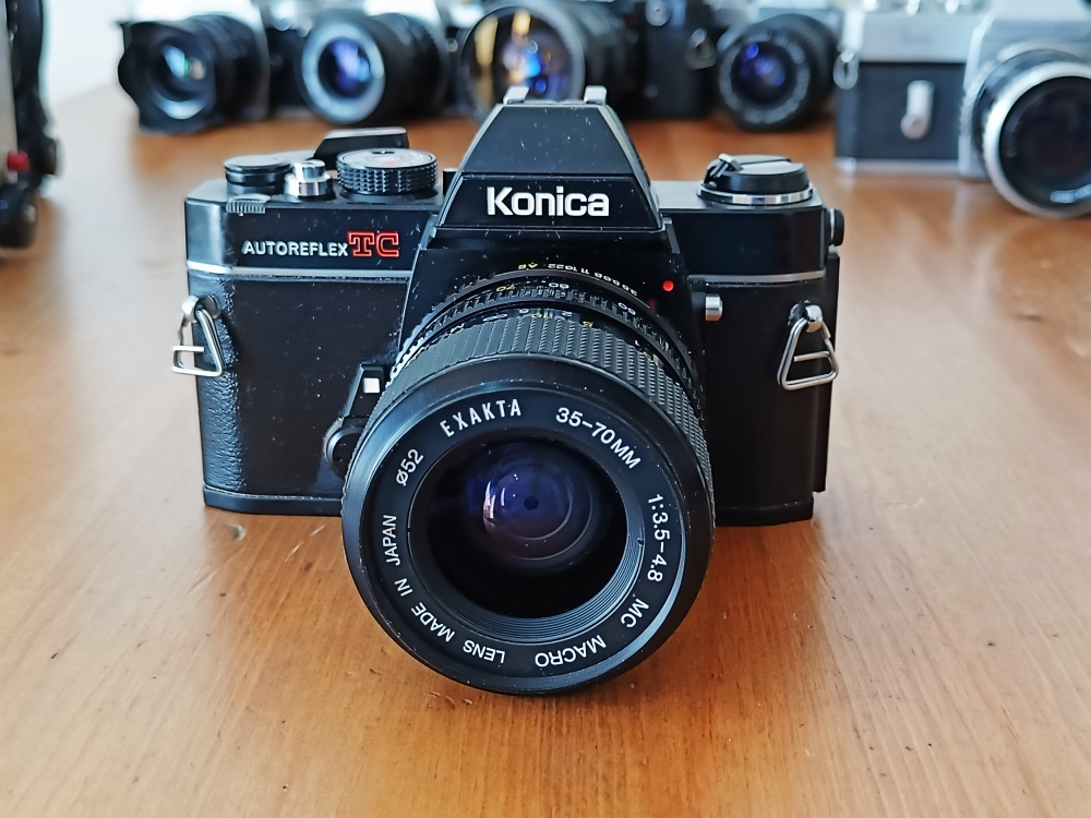 KONICA autoreflex TC (Exakta 35-70mm MC Macro) - 1976 - 2