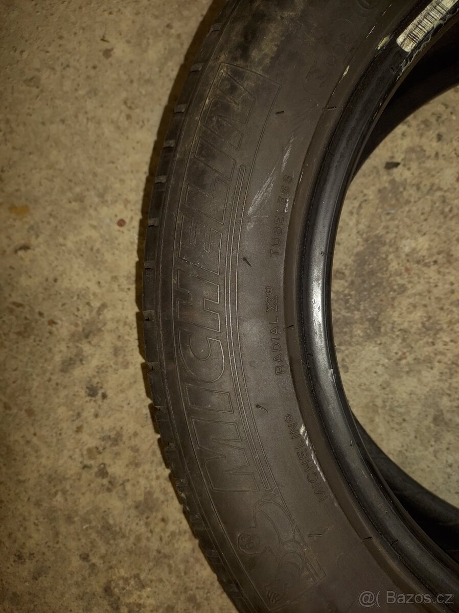 Michelin 215/55R16 - 2