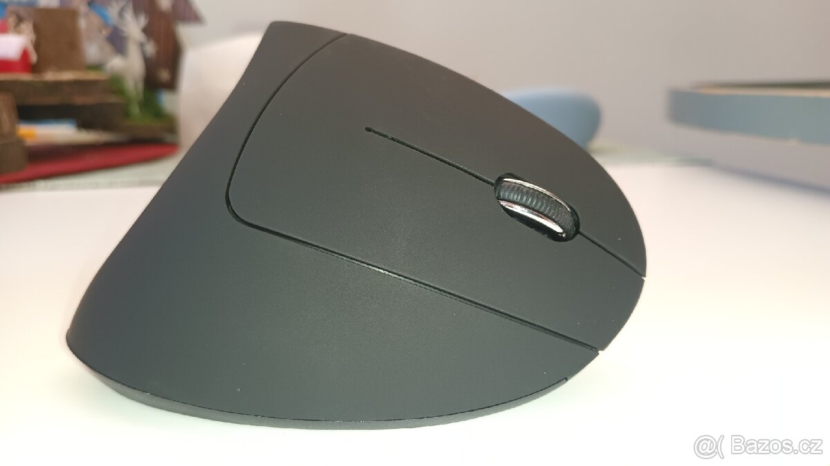 Bezdrátová ergonomická myš - 2