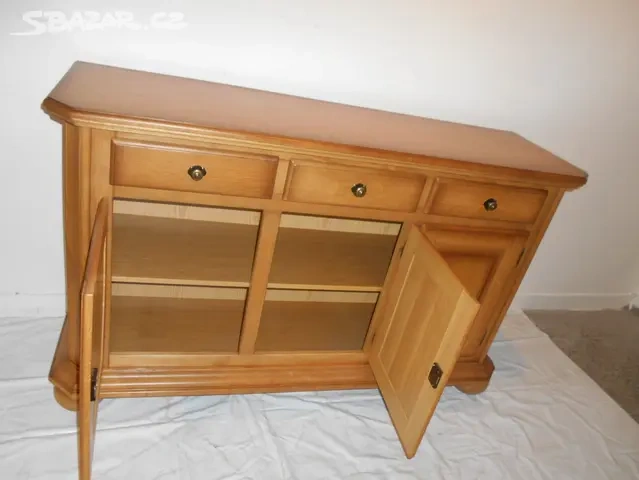 Komoda z masivního dřeva - 2