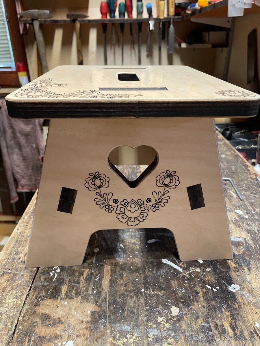 Dřevěné stoličky - 2