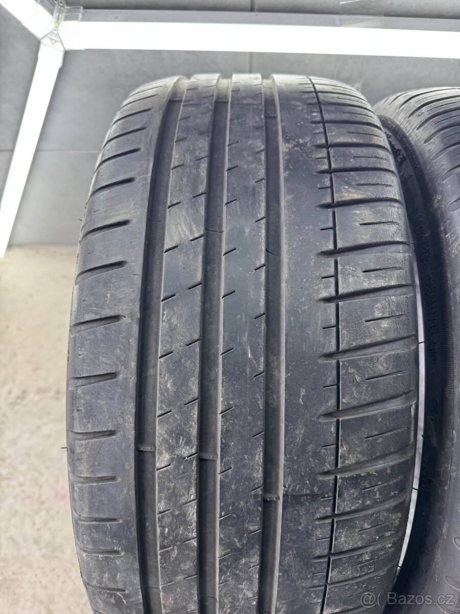 LETNÍ PNEU 225/40/18 - 2