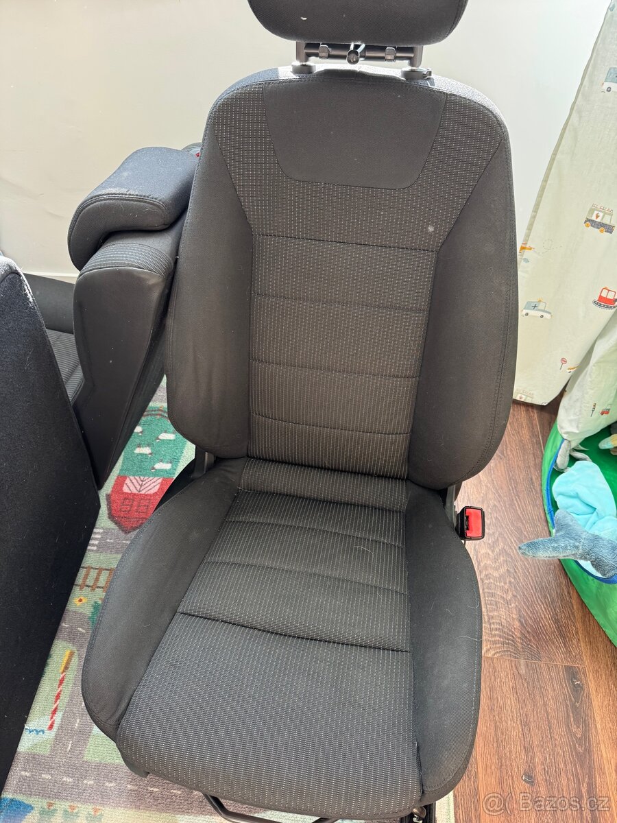 Sedačky Ford Mondeo Mk4 - 2