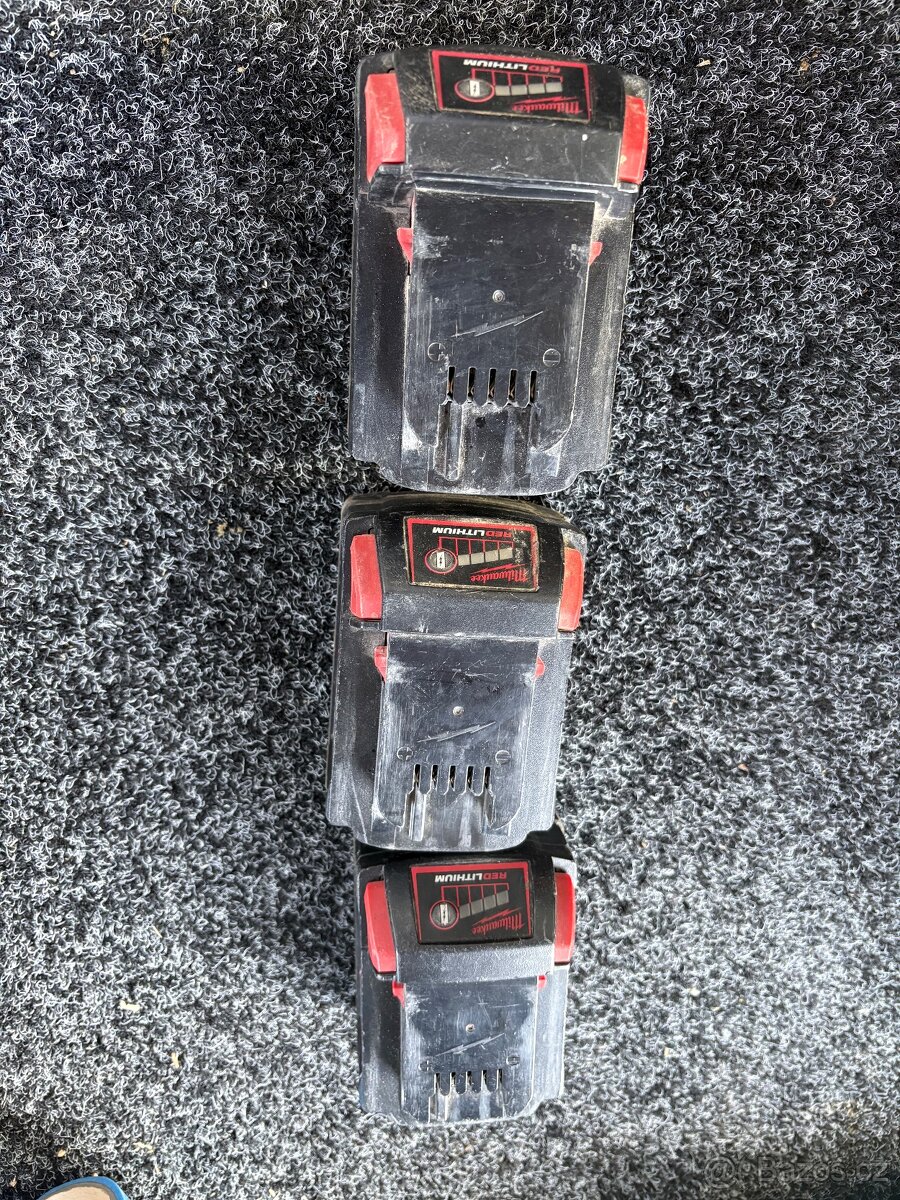 Milwaukee baterky - 2