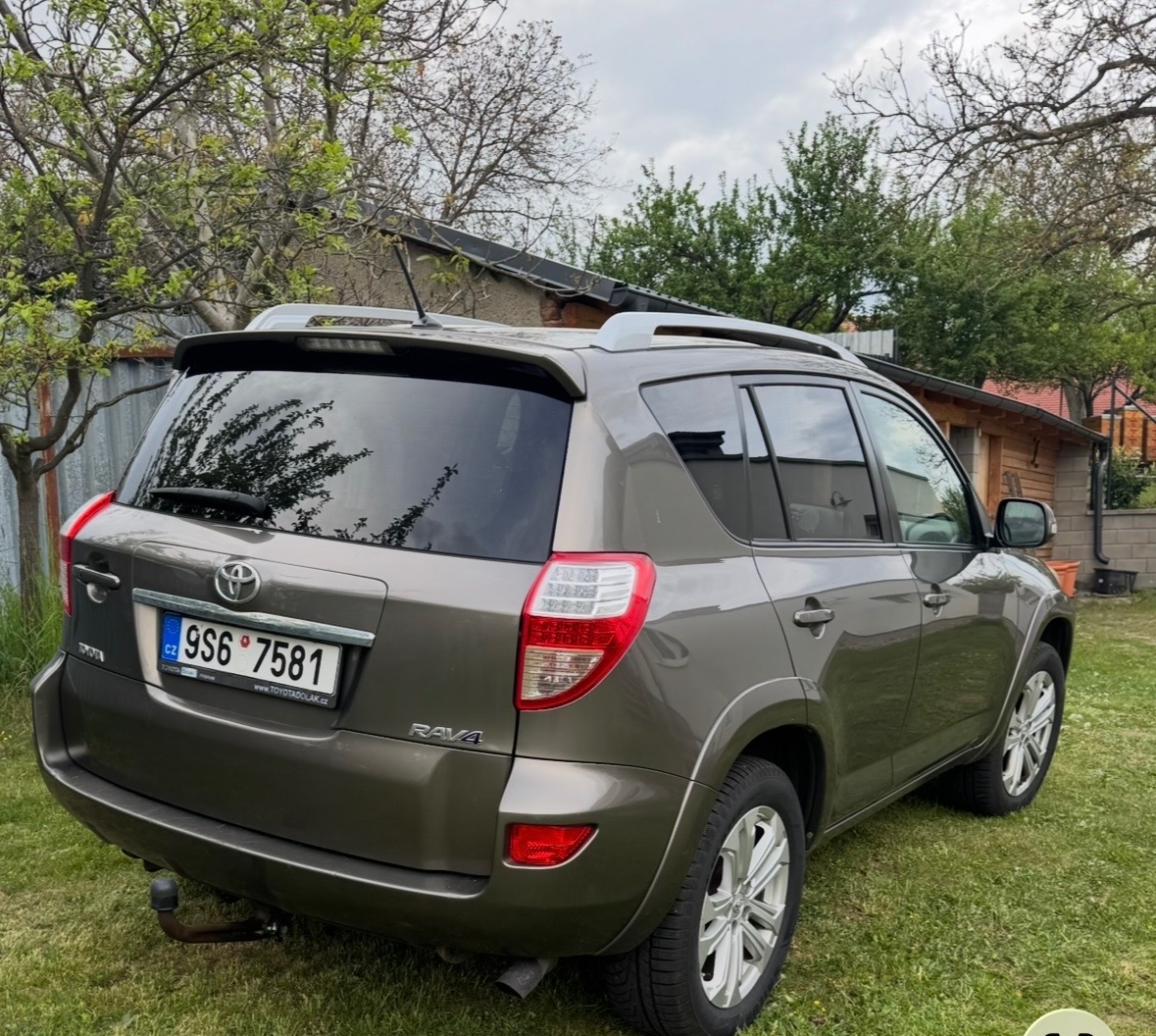 Prodám auto Toyota RAV4 - 2