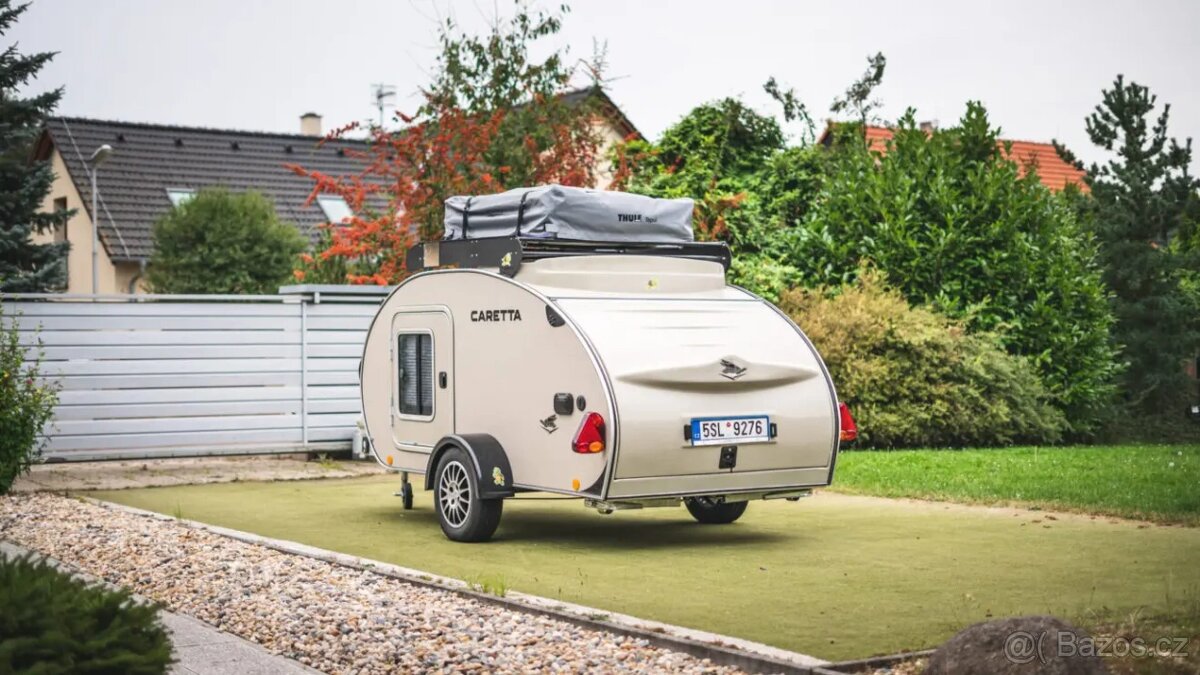 Caretta 1500 – Lehký obytný karavan pro 2–4 osoby