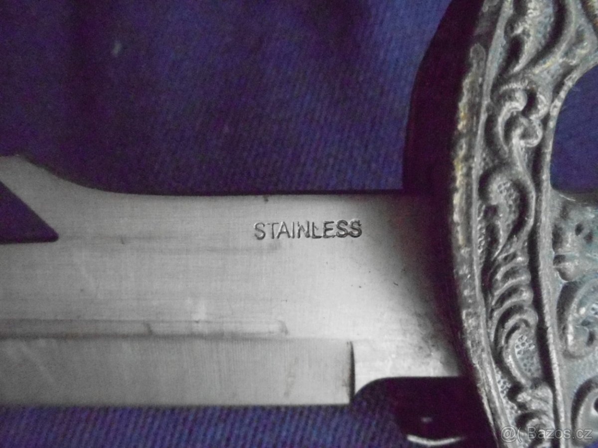 OCELOVÝ NŮŽ ZDOBENÁ DÝKA - ZNAČENÉ - 2