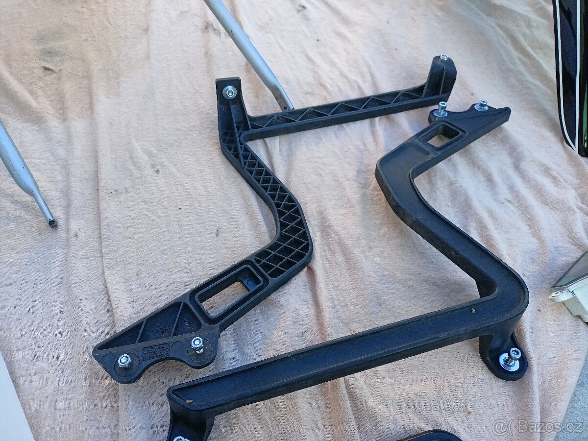 Originální držáky kufrů k BMW R100R i jiný model - 2