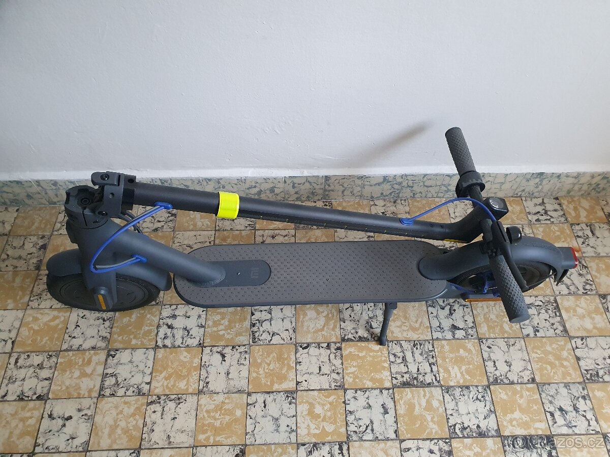 Xiaomi Mi Electric Scooter 3 - 2