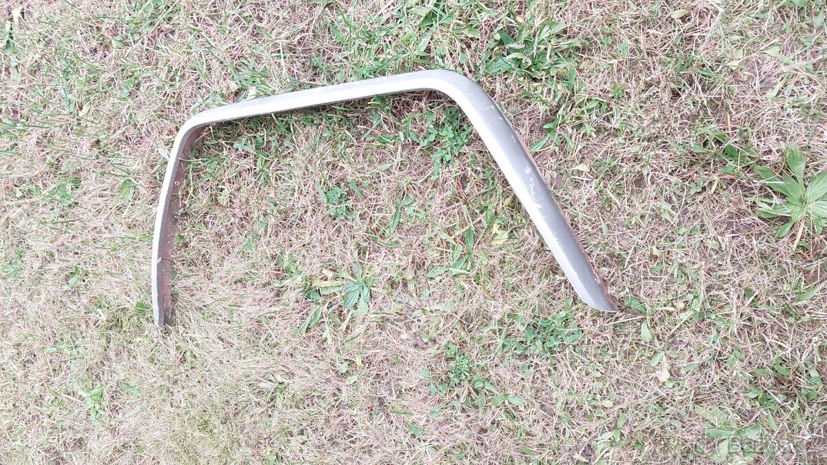 Nissan Patrol Španěl – LEM BLATNÍKU LZ 3DV - 2