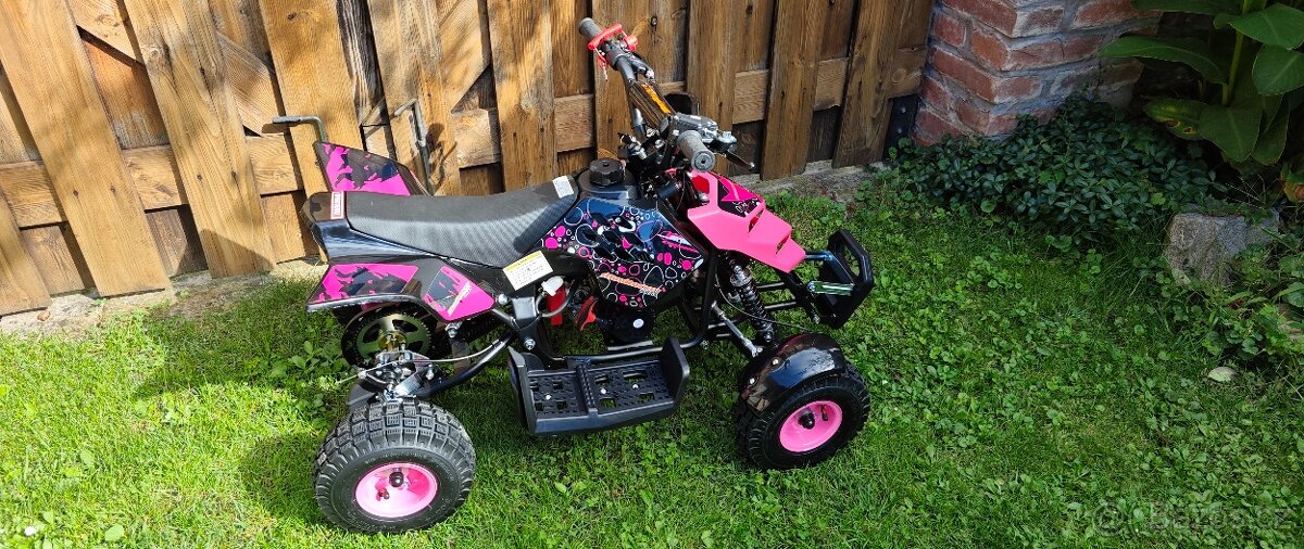 Nová růžová benzinová čtyřkola pro děti 5-10 let