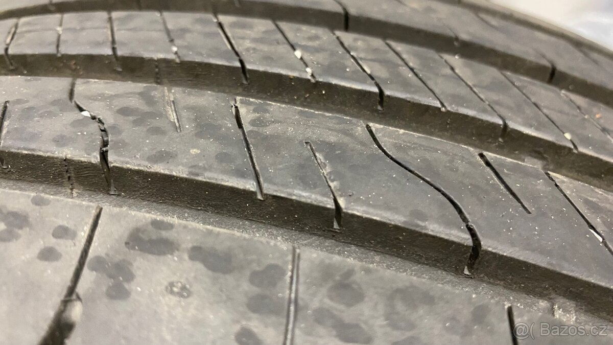 Zanovni 8mm Letni pneu Goodyear 205/60 R16 92V - 2