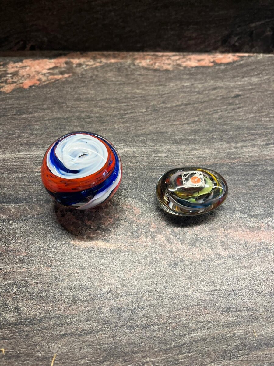 Skleněná těžítka - hutní sklo - 2