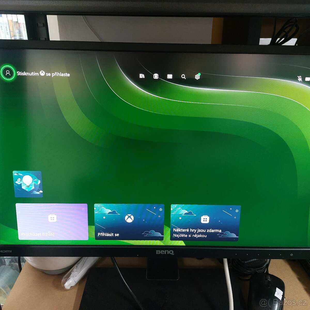 Herní konzole Xbox Series S, ovladač - 2