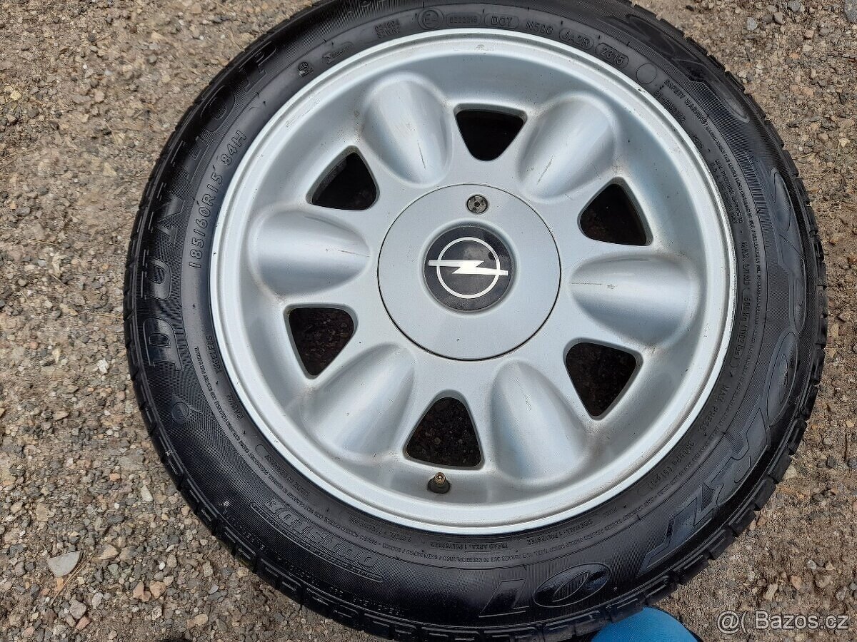 Originální alu disky Opel 15" Supet Stav .Krásné pneumatiky - 2