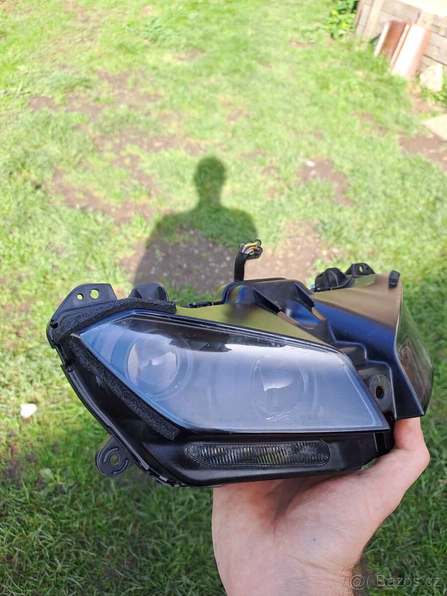 Světlo Yamaha MT-09 - 2