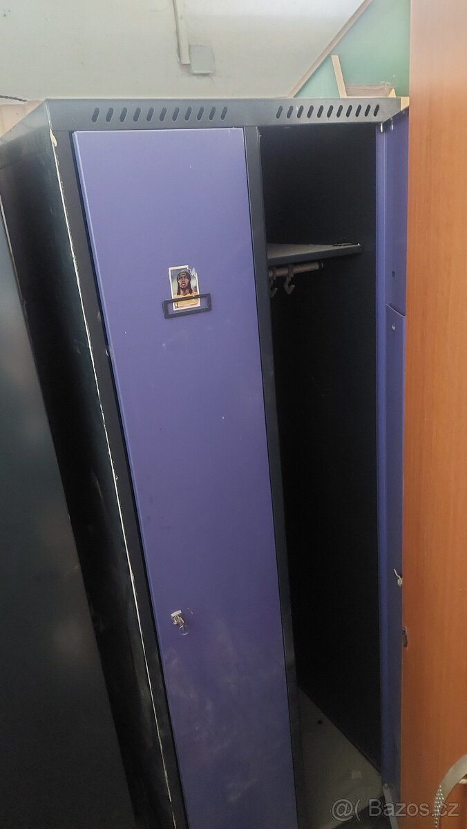 Prodám šatní skříně - 2