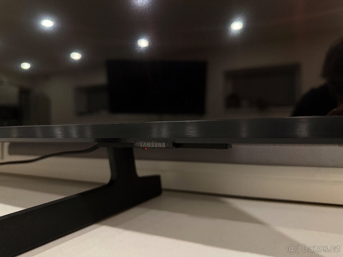 Téměr nová televize Samsung UE65DU7172 65"/163cm - 2