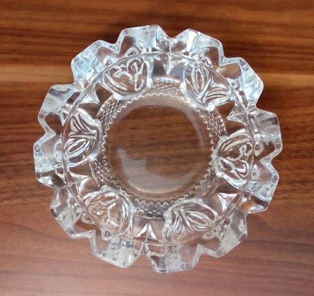 Popelník z broušeného skla - 2