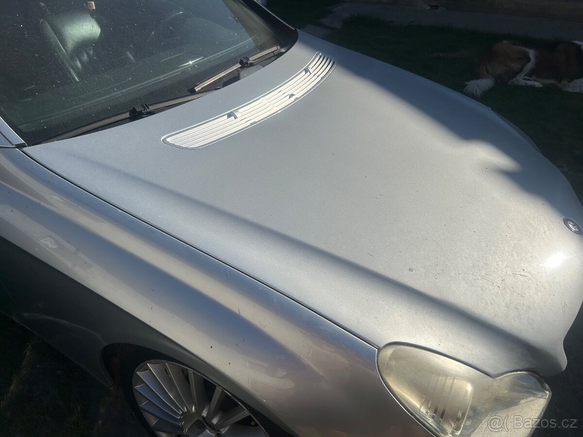 Mercedes cls w219 kapota - 2