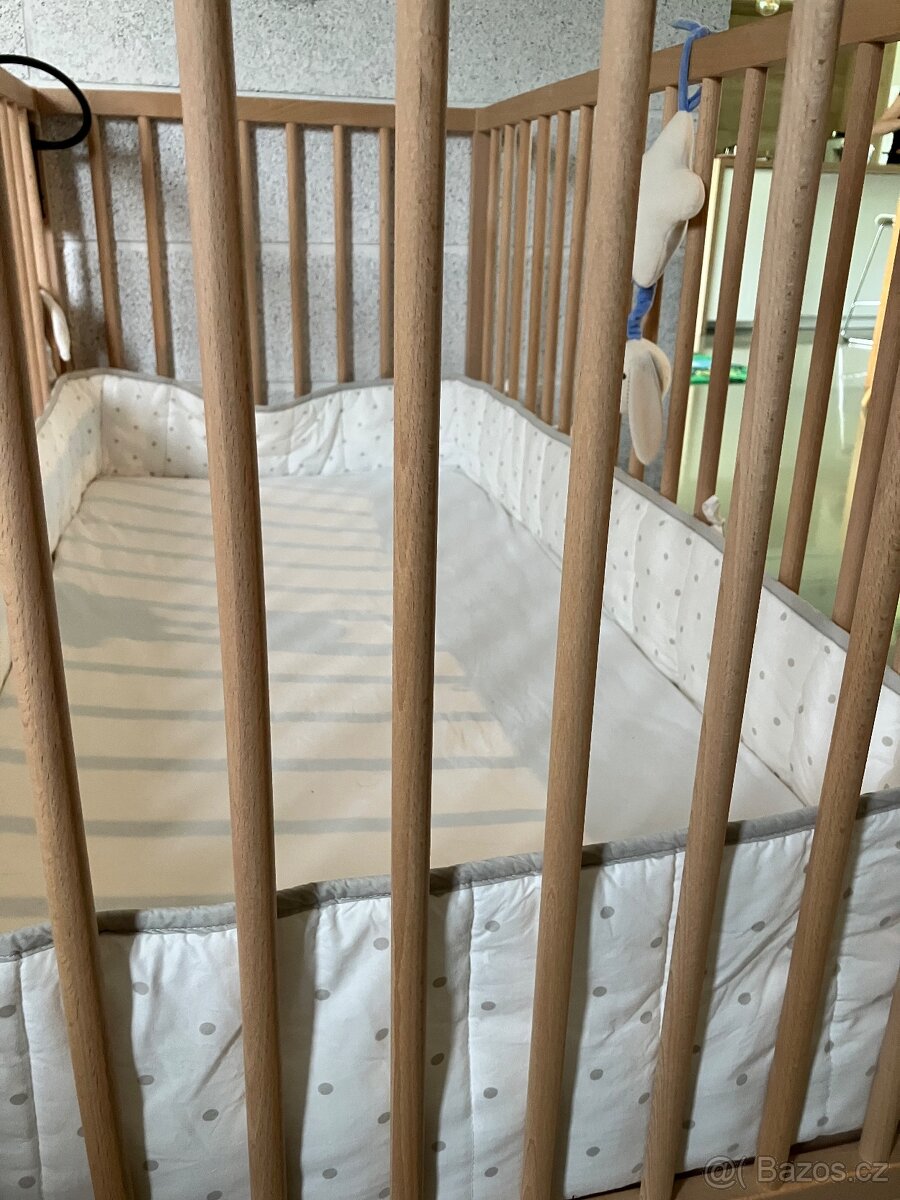 Dětská postýlka s matrací - 2