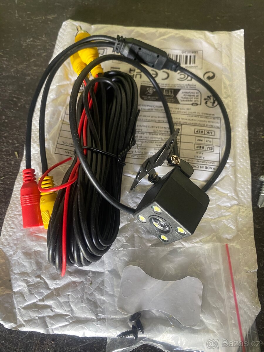 Parkovací auto kamera s nočním viděním 12v - 2