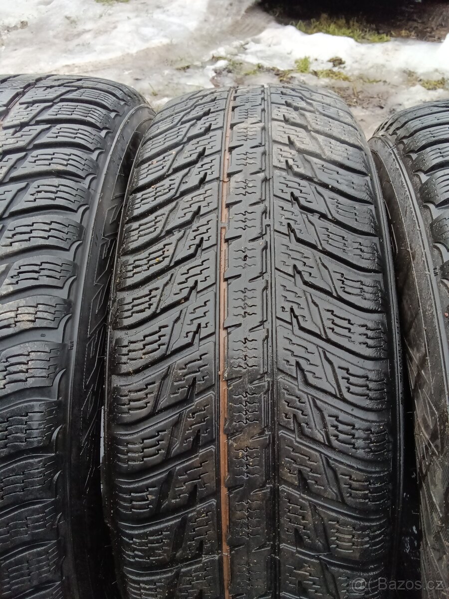 Zimní pneu 215/70/16 Nokian - 2