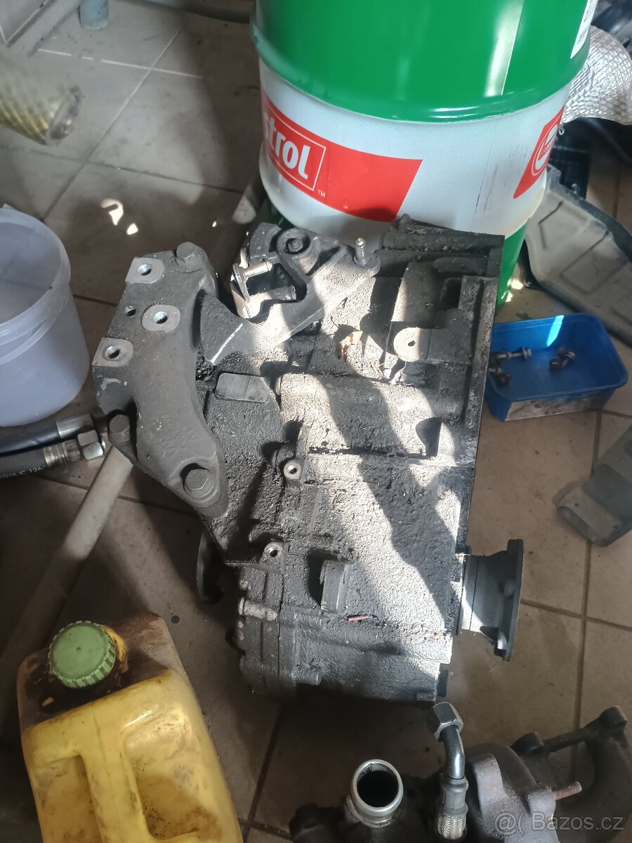 Manuální převodovka Škoda Octavia 2 - 2