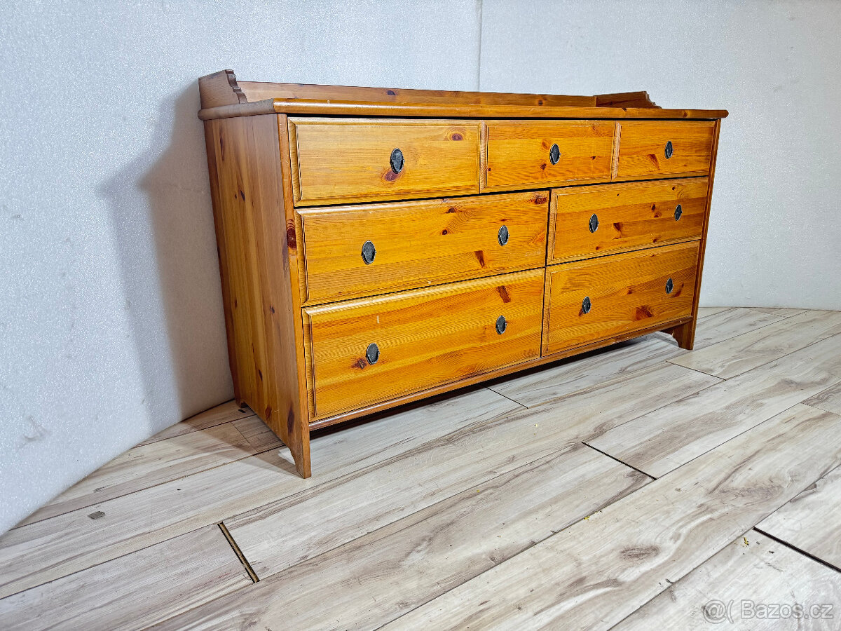 masivní dřevěný komod - 2