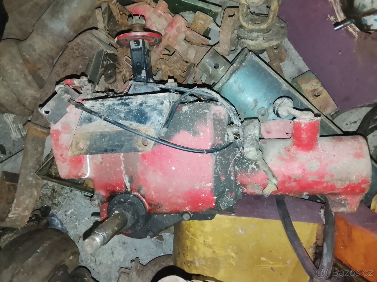 MF 70 převodovka - 2