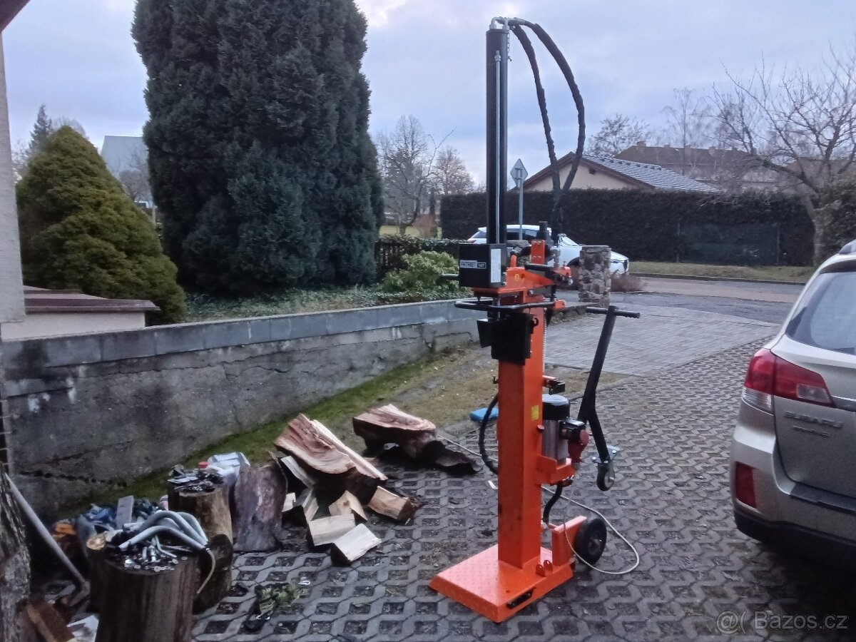 Štípačka dřeva - 2