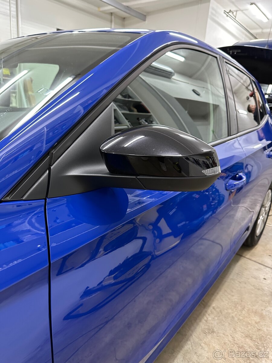 Škoda Fabia 4 - Kryty zrcátek - černý - 2